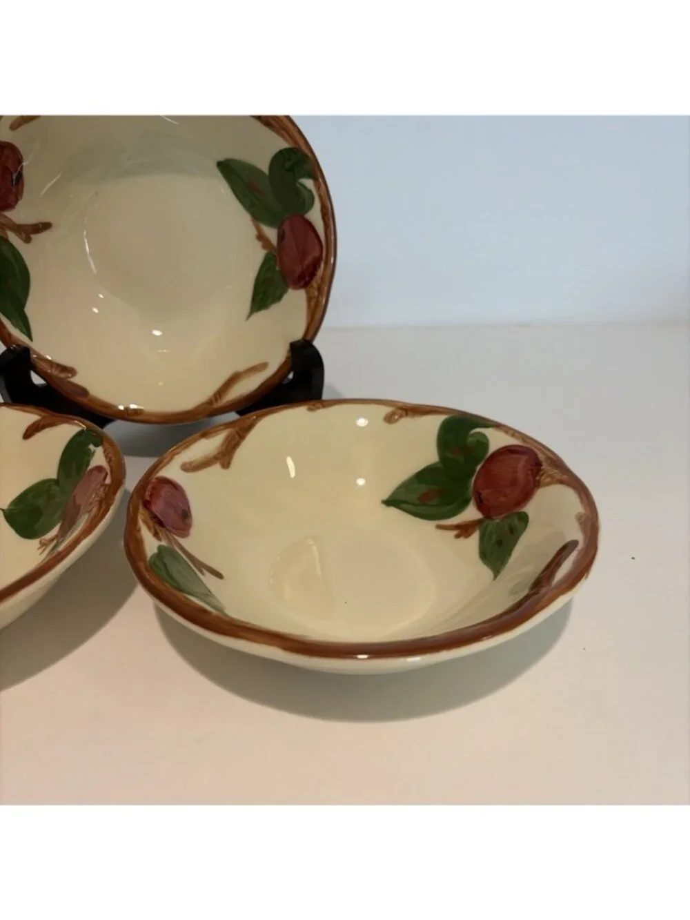 VTG Franciscan Apple Pattern Berry Dessert Bowls 5.75